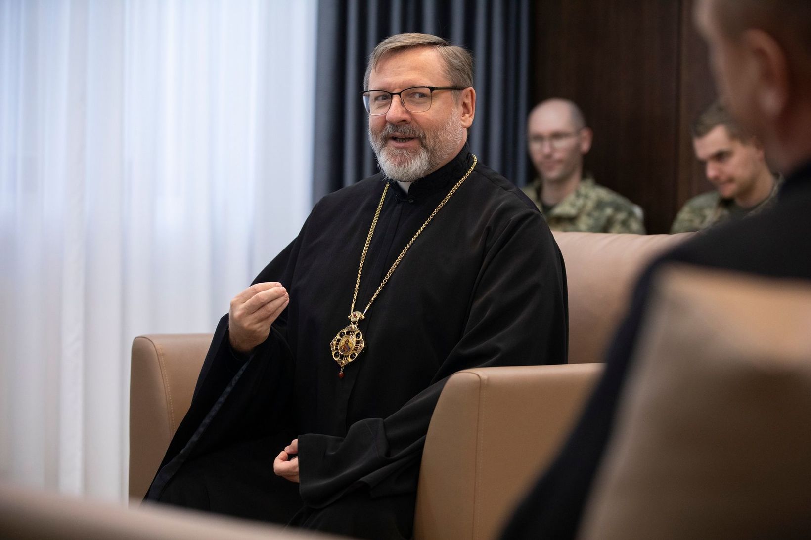 Глава УГКЦ освятив ікону Покрова Богородиці для українських захисників неба Глава УГКЦ освятив ікону Покрова Богородиці для українських захисників неба