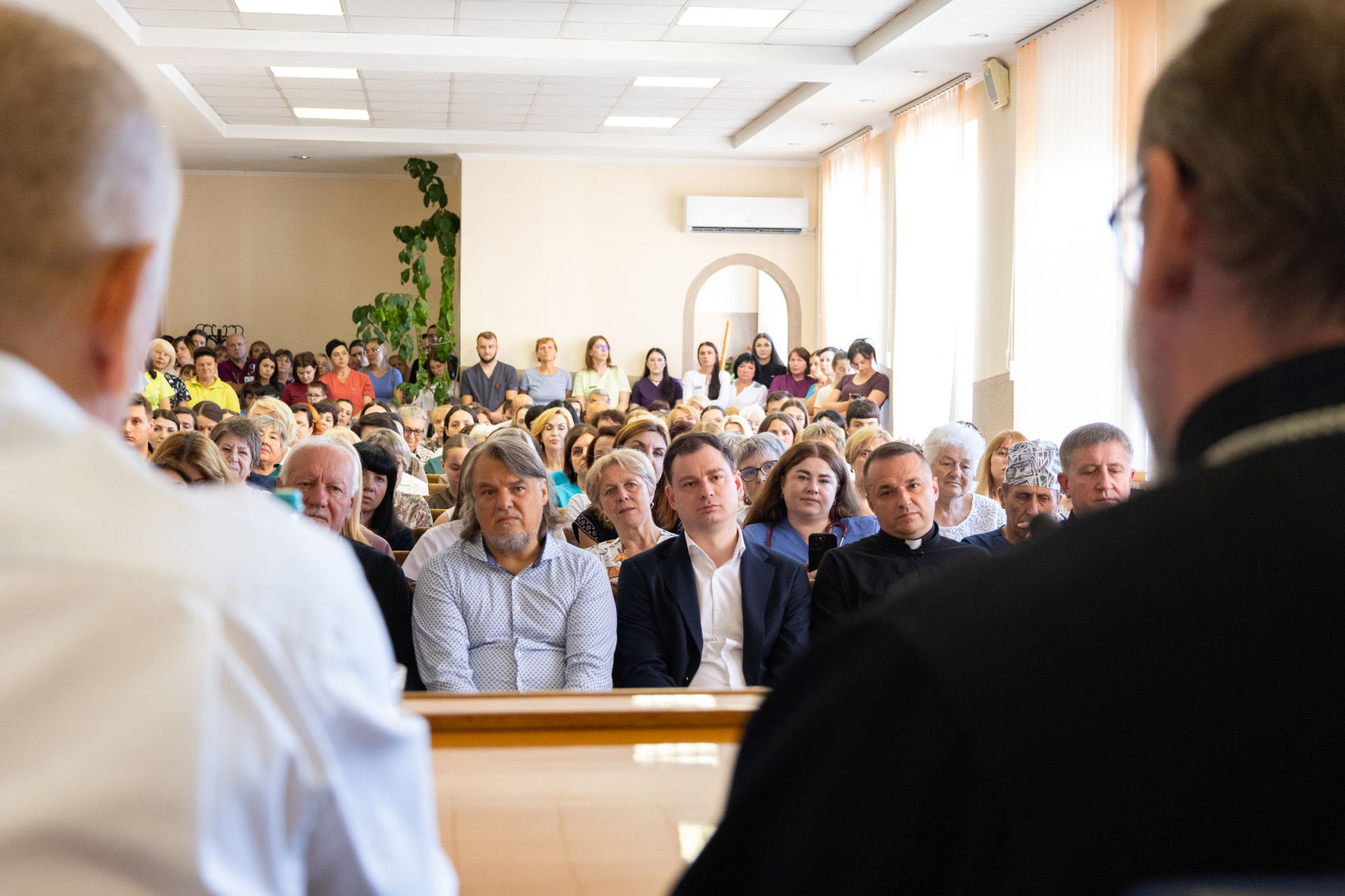 &laquo;Тут лікують не&nbsp;лише тіло, а&nbsp;й&nbsp;повертають надію&raquo;: Глава УГКЦ у&nbsp;Івано-Франківській обласній дитячій лікарні