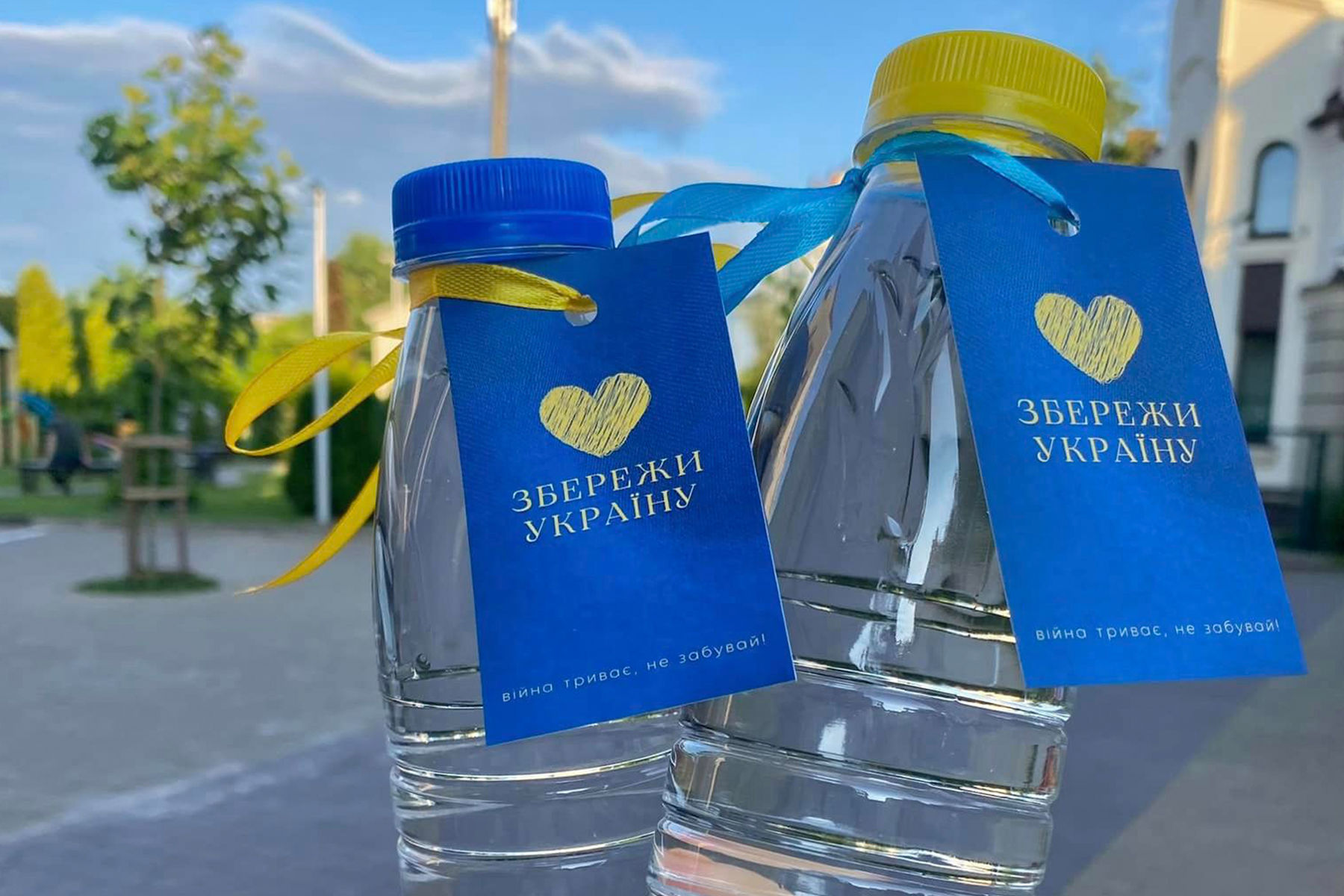 В Івано-Франківську провели акцію «Придбай воду — збережи Україну»