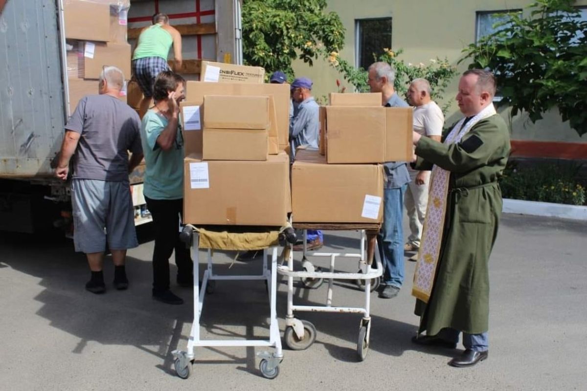 На Одещині Лицарі Колумба передали гуманітарну допомогу районній лікарні