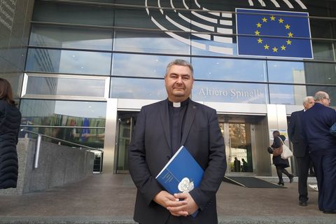 Голова Комісії з міжконфесійних і міжрелігійних відносин зустрівся з керівниками відділів ЄС із питань України