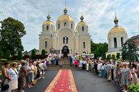 Владика Іриней Білик передав мощі святого Івана Хрестителя до Калуської парафії Владика Іриней Білик передав мощі святого Івана Хрестителя до Калуської парафії