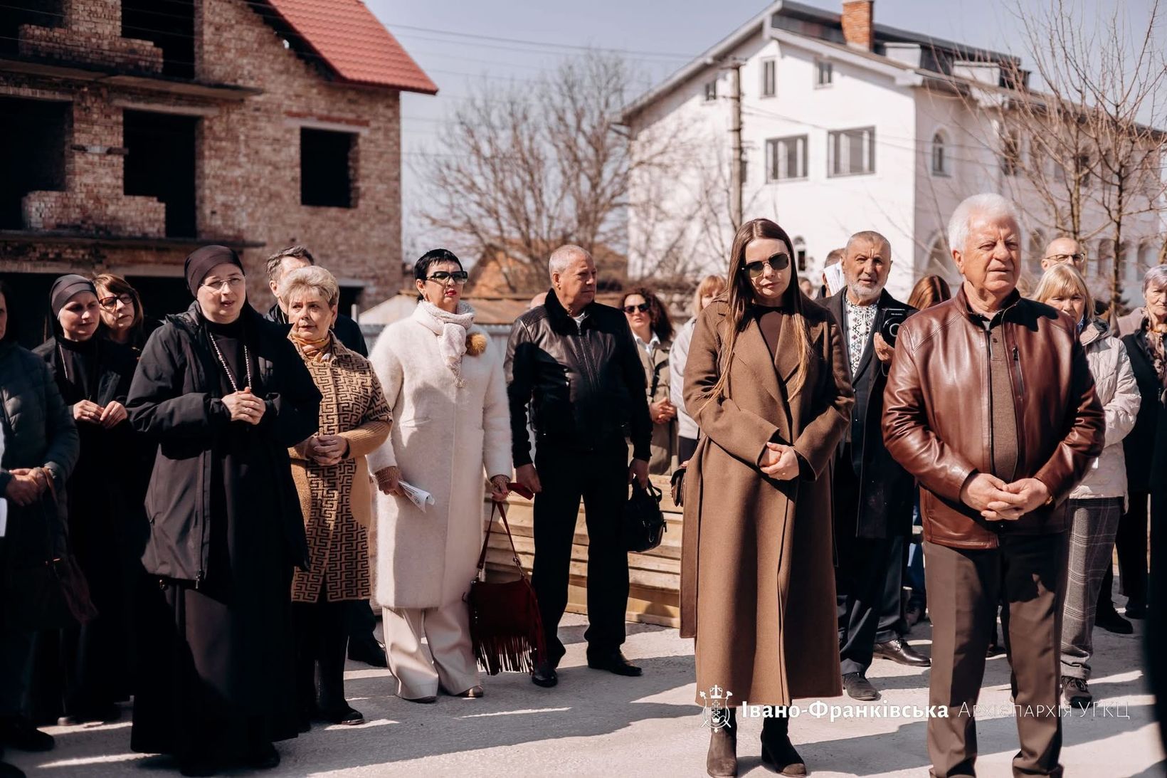 В Івано-Франківській архиєпархії освятили наріжний камінь майбутнього центру реабілітації та&nbsp;паліативної допомоги