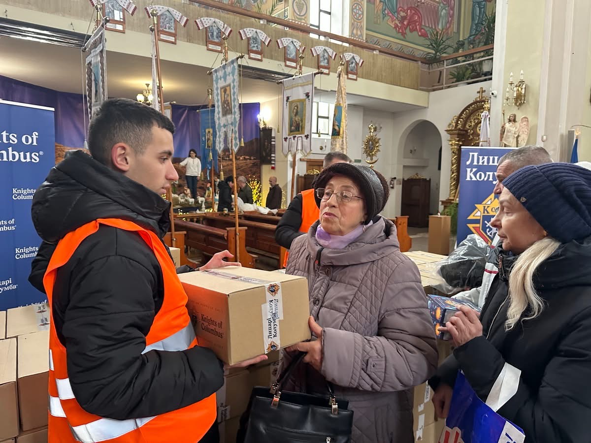 Продуктові набори і&nbsp;допомога дітям: у&nbsp;Тернополі провели дві благодійні акції