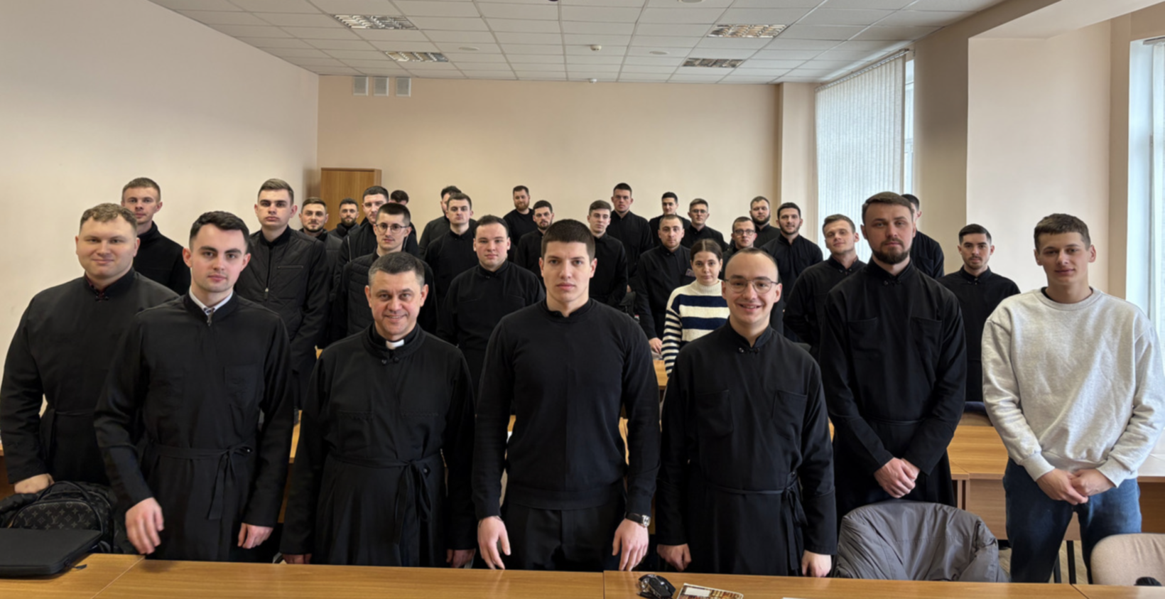 Під час лекції про капеланське служіння в медичних установах. Джерело: сайт Івано-Франківської академії Івана Золотоустого
