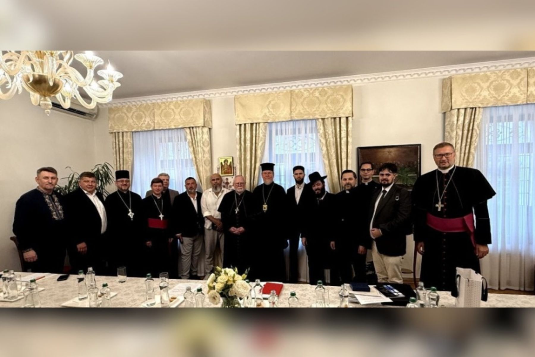 ВРЦіРО зустрілася з архиєпископом Полом Ґаллаґером