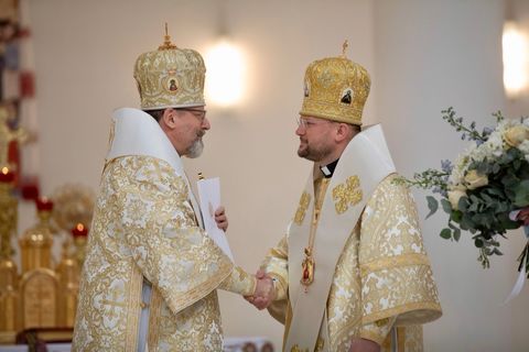 «Ви допомагали творити нове обличчя душпастирства у військовому середовищі», — Глава УГКЦ привітав владику Степана Суса із 20-річчям священства