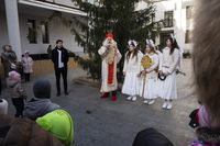 «Чудеса Різдва» біля Патріаршого собору: у Києві відкрили резиденцію Святого Миколая «Чудеса Різдва» біля Патріаршого собору: у Києві відкрили резиденцію Святого Миколая