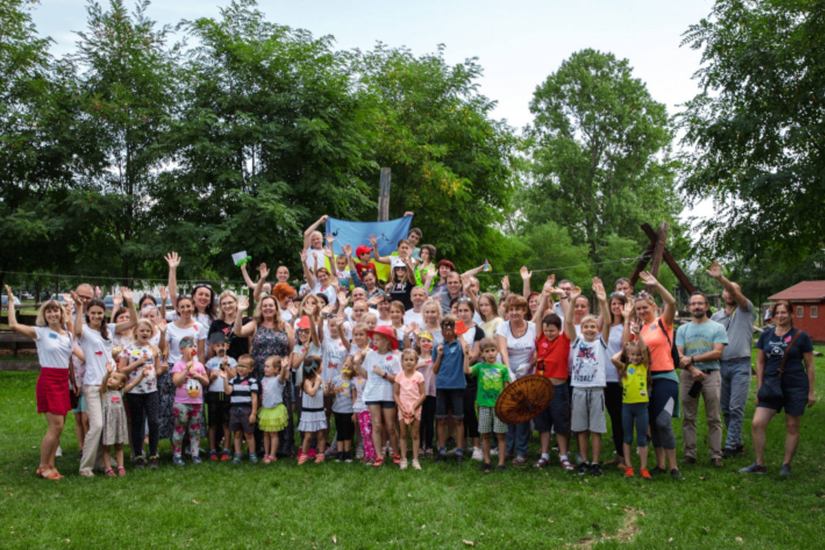 В Угорщині відкрили дві українські школи
