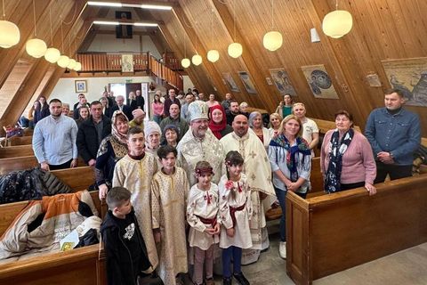 Bishop Bohdan Dzyurakh Visits Faithful in Iceland