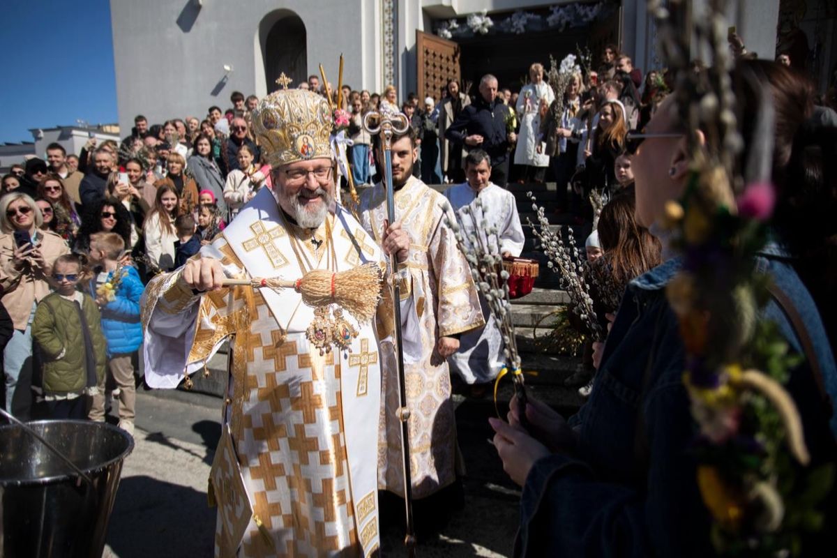 «Немає іншого Спасителя, як тільки Ісус Христос. У ньому — твоє життя і Воскресіння», — Глава УГКЦ у Вербну неділю